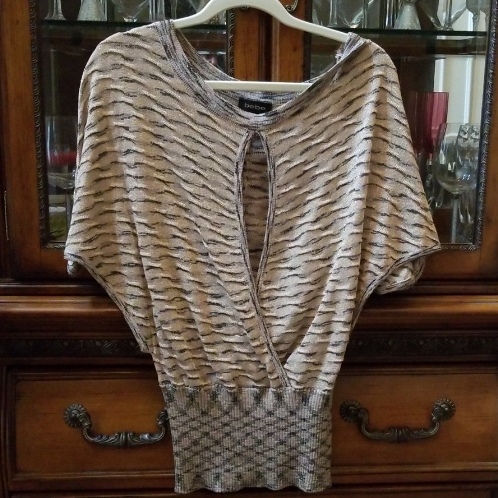 Bebe Keyhole top